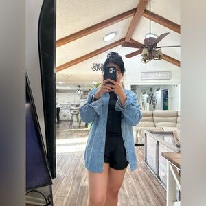 Toms Light Blue Denim oversized Button Down long sleeve Shirt size M